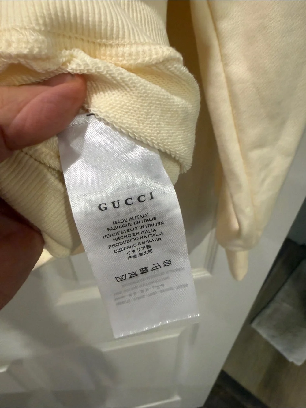 Gucci Cream Crewneck Sweatshirt with Red & Green Stripe Logo - Picture 4 of 7